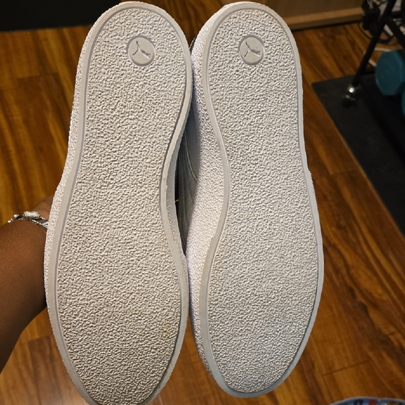 Puma Silver Sneakers Classic Low-Top Design - Picture 3 of 4